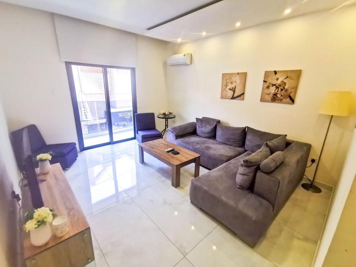 The White Pearl Apartment Larnaca Bagian luar foto